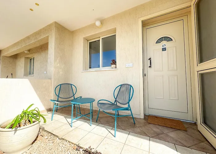 Royal-seacrest Oasis, Pool-side Apartament Pafos