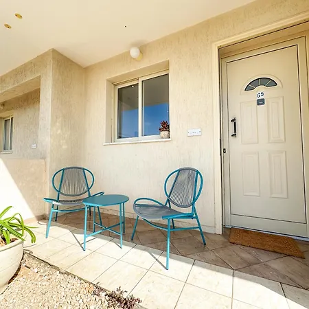 Royal-seacrest Oasis, Pool-side דירה פאפוס