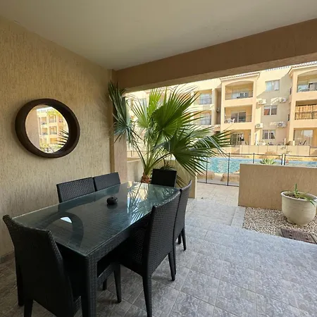 דירה Royal-seacrest Oasis, Pool-side *