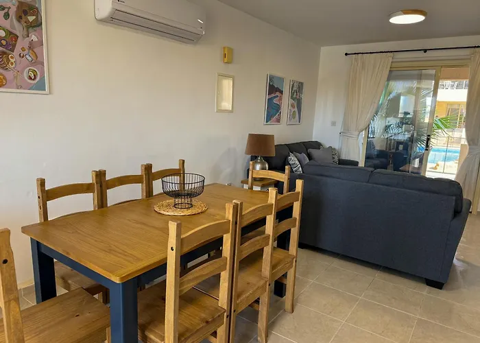 Royal-seacrest Oasis, Pool-side Apartmán *