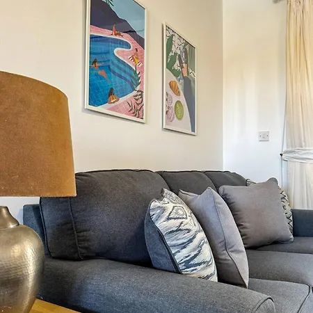 Royal-seacrest Oasis, Pool-side Apartamento